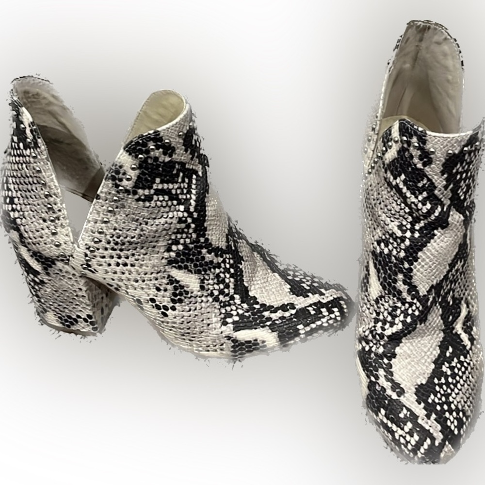 Steve Madden Rockstar snakeskin booties